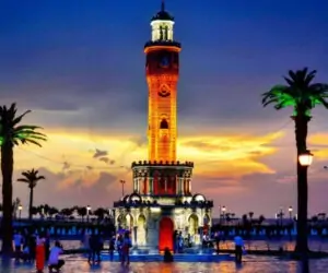 İzmir gezi rehberi - İzmir tatil rehberi - İzmir saat kulesi